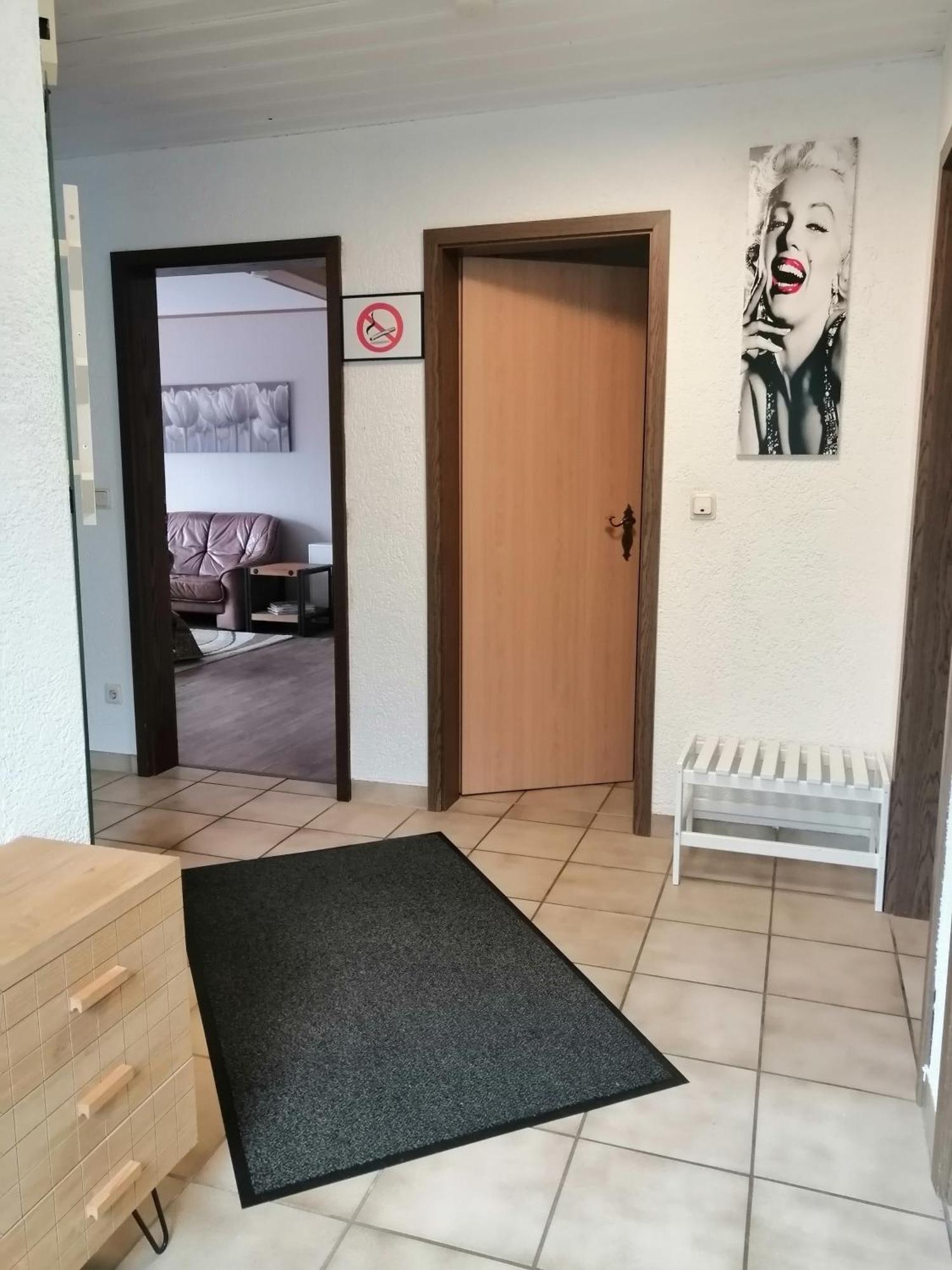 Haus Mohr - Ferienwohnung Im Taunus Weilmunster 外观 照片